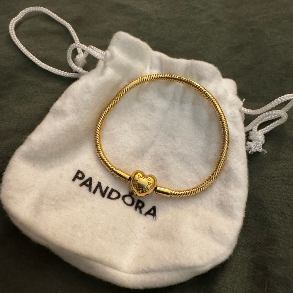 Pandora Moments Heart Clasp Snake Chain Bracelet